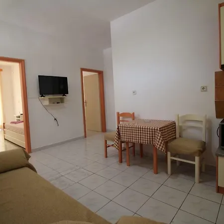 Mejdi Apartments Sarandë Exterior foto